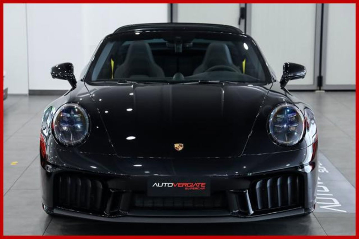 Porsche 911 Cabrio Targa 3.6 4 GTS auto (2)