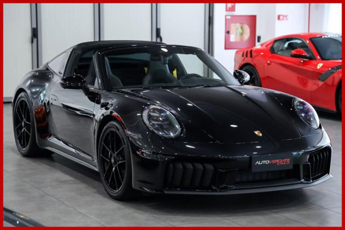 Porsche 911 Cabrio Targa 3.6 4 GTS auto (3)