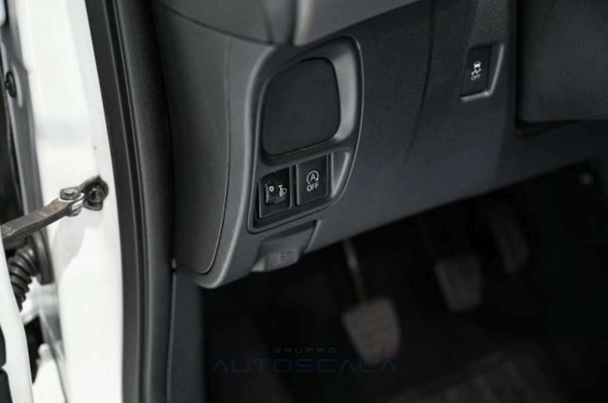 Peugeot 108 72 5 porte Active (11)