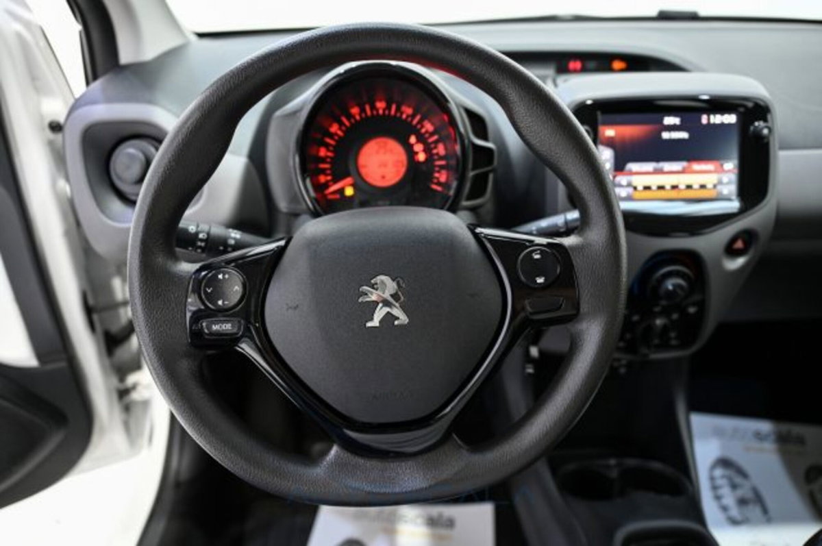 Peugeot 108 72 5 porte Active (12)