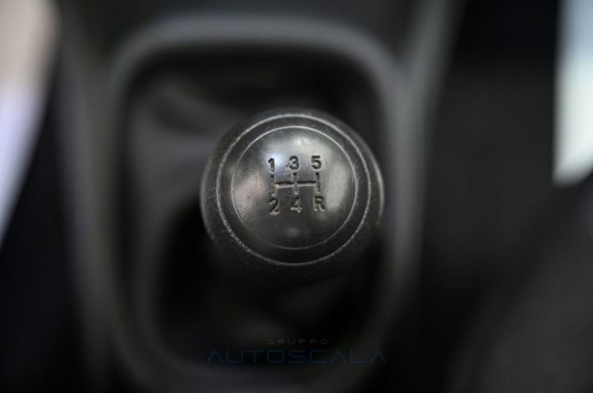 Peugeot 108 72 5 porte Active (15)