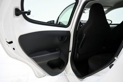 Peugeot 108 72 5 porte Active (17)