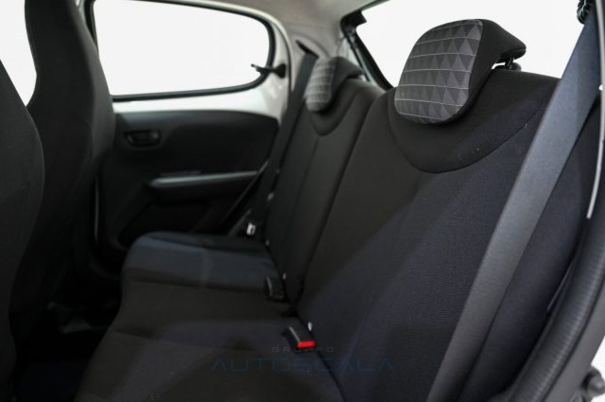 Peugeot 108 72 5 porte Active (18)