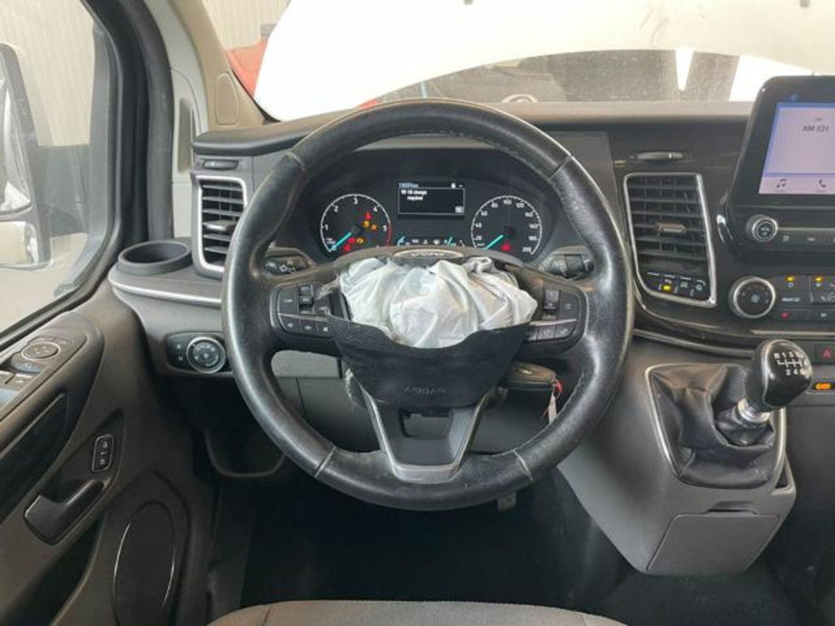 Ford Tourneo Custom 320 2.0 TDCi 130CV MHEV PL Titanium (15)