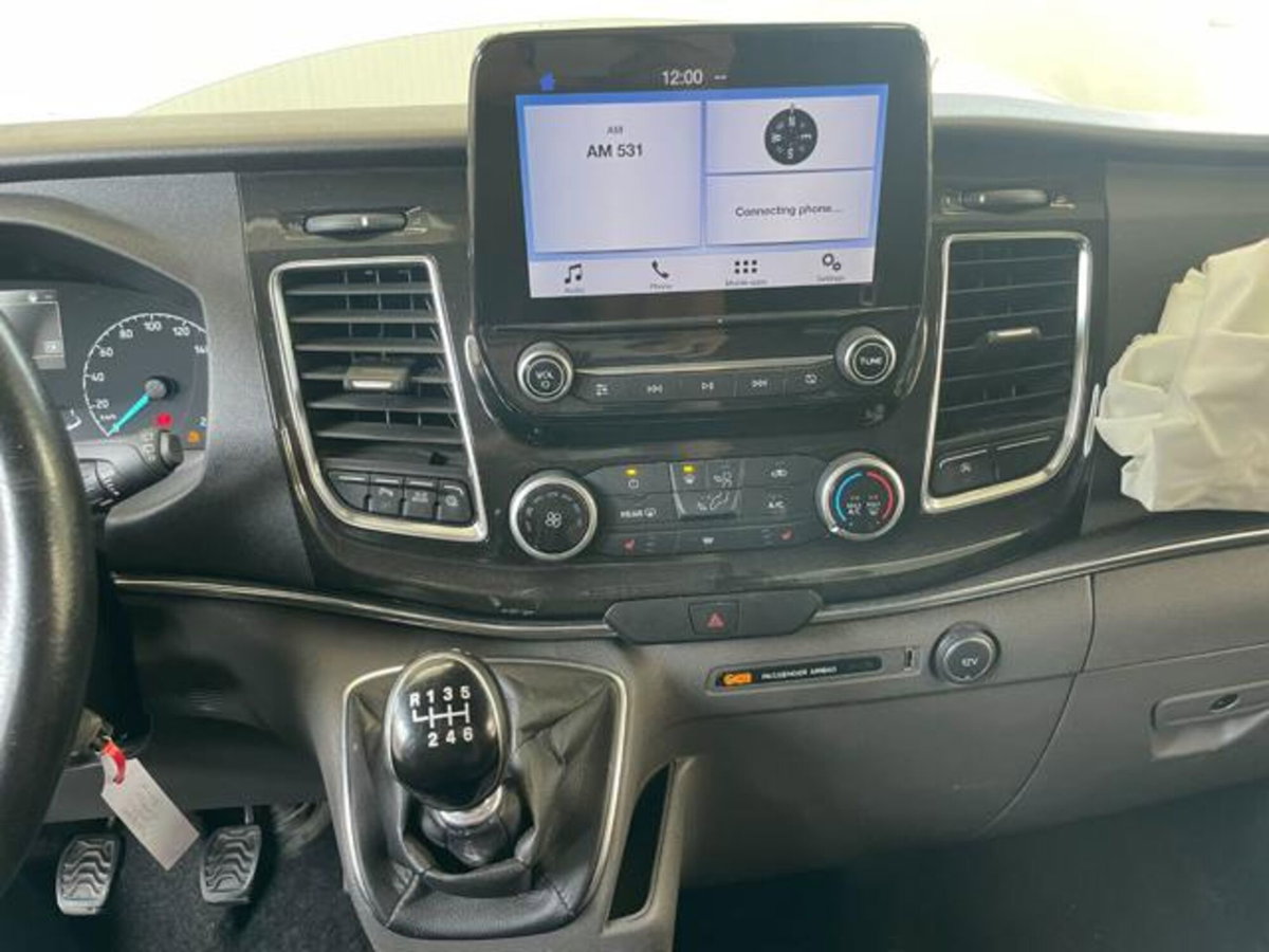 Ford Tourneo Custom 320 2.0 TDCi 130CV MHEV PL Titanium (16)