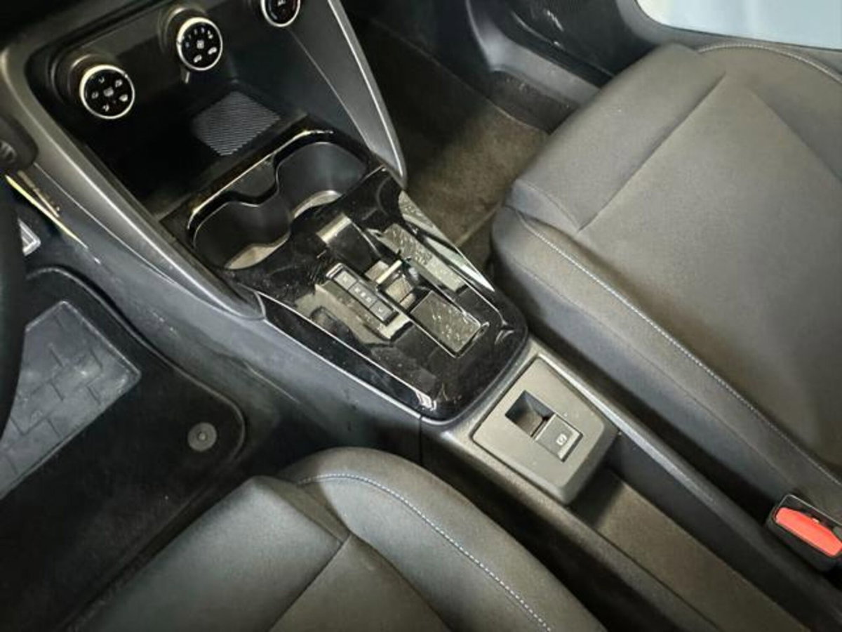 Citroen e-C3 44kWh elettrico You 113cv (16)