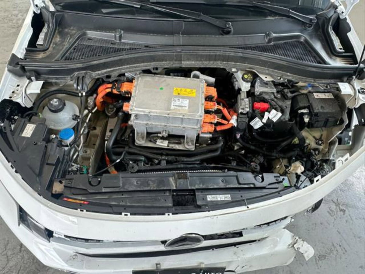 Citroen e-C3 44kWh elettrico You 113cv (9)