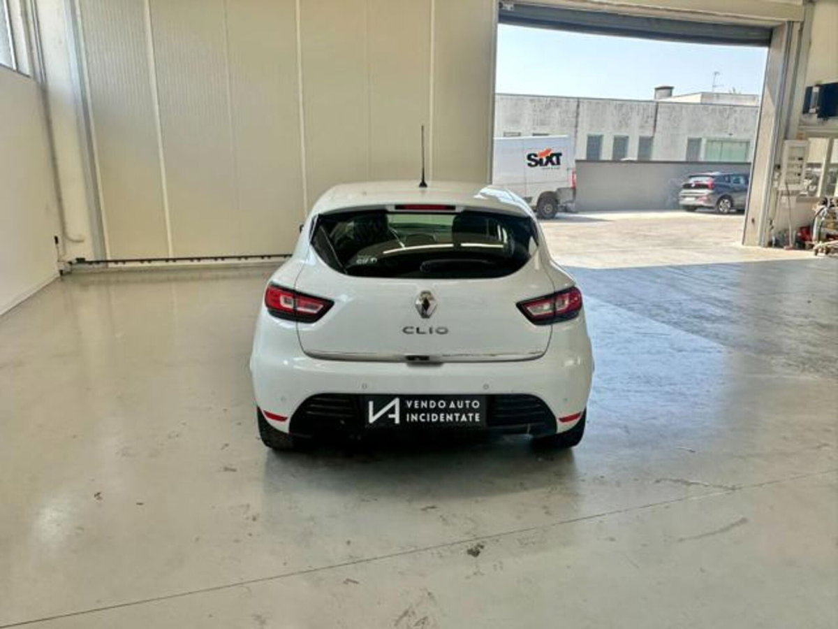 Renault Clio TCe 12V 90 CV GPL 5 porte Moschino Zen (6)