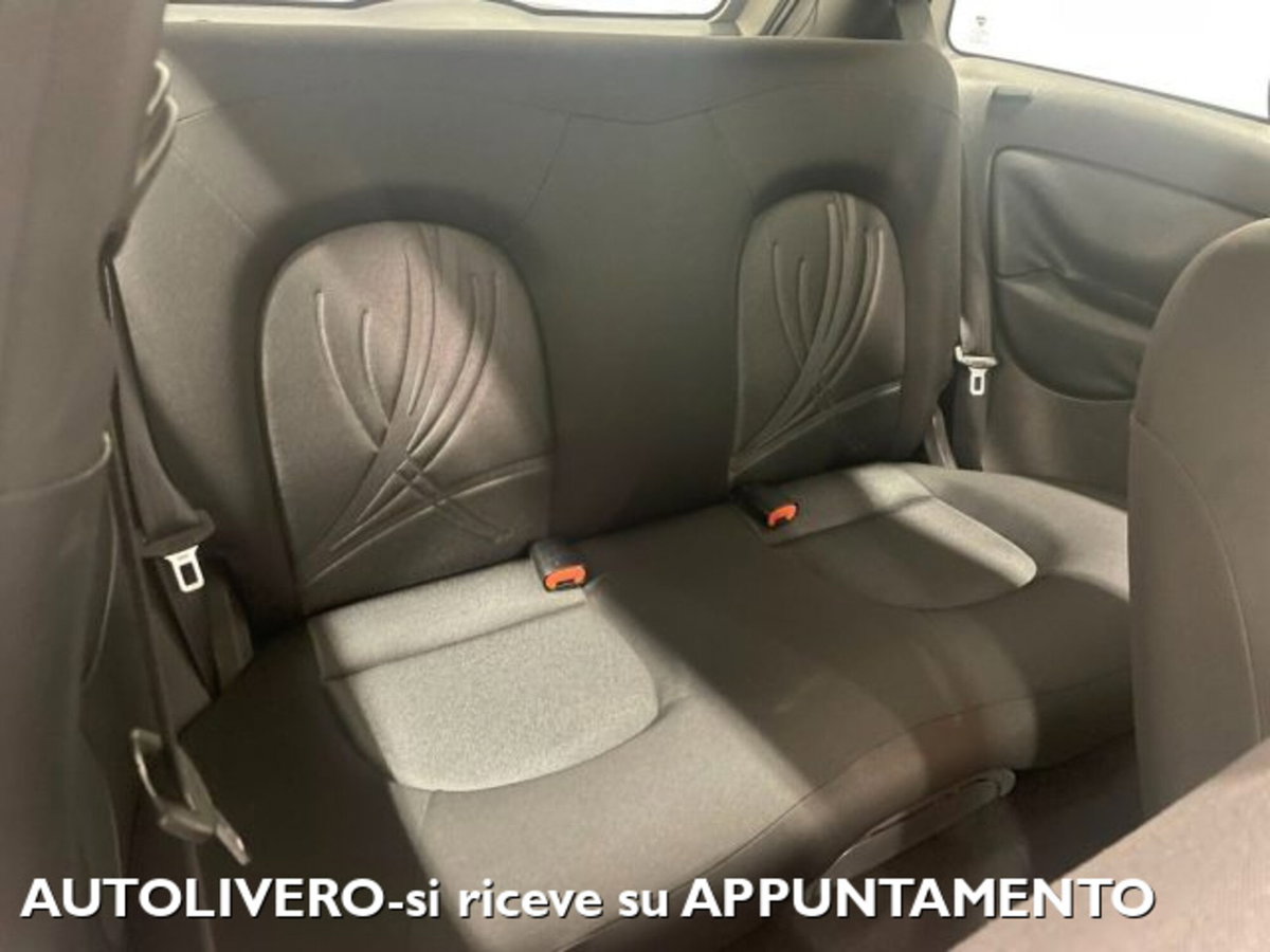 Lancia Ypsilon 1.2 69 CV Argento (11)