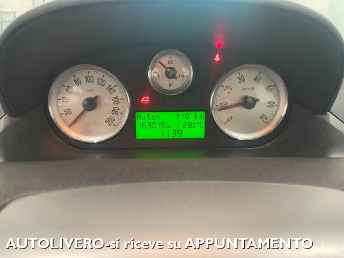Lancia Ypsilon 1.2 69 CV Argento (12)
