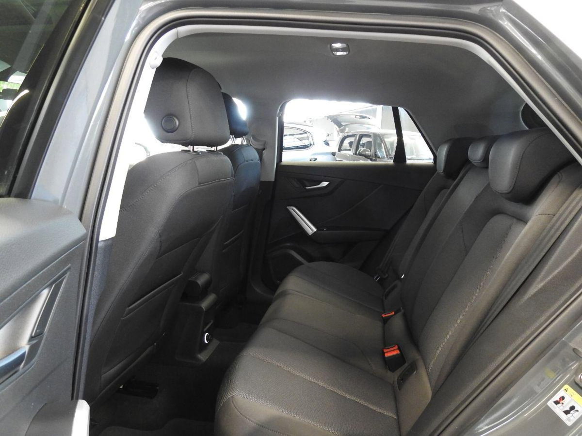 Audi Q2 Q2 30 TFSI S tronic (17)