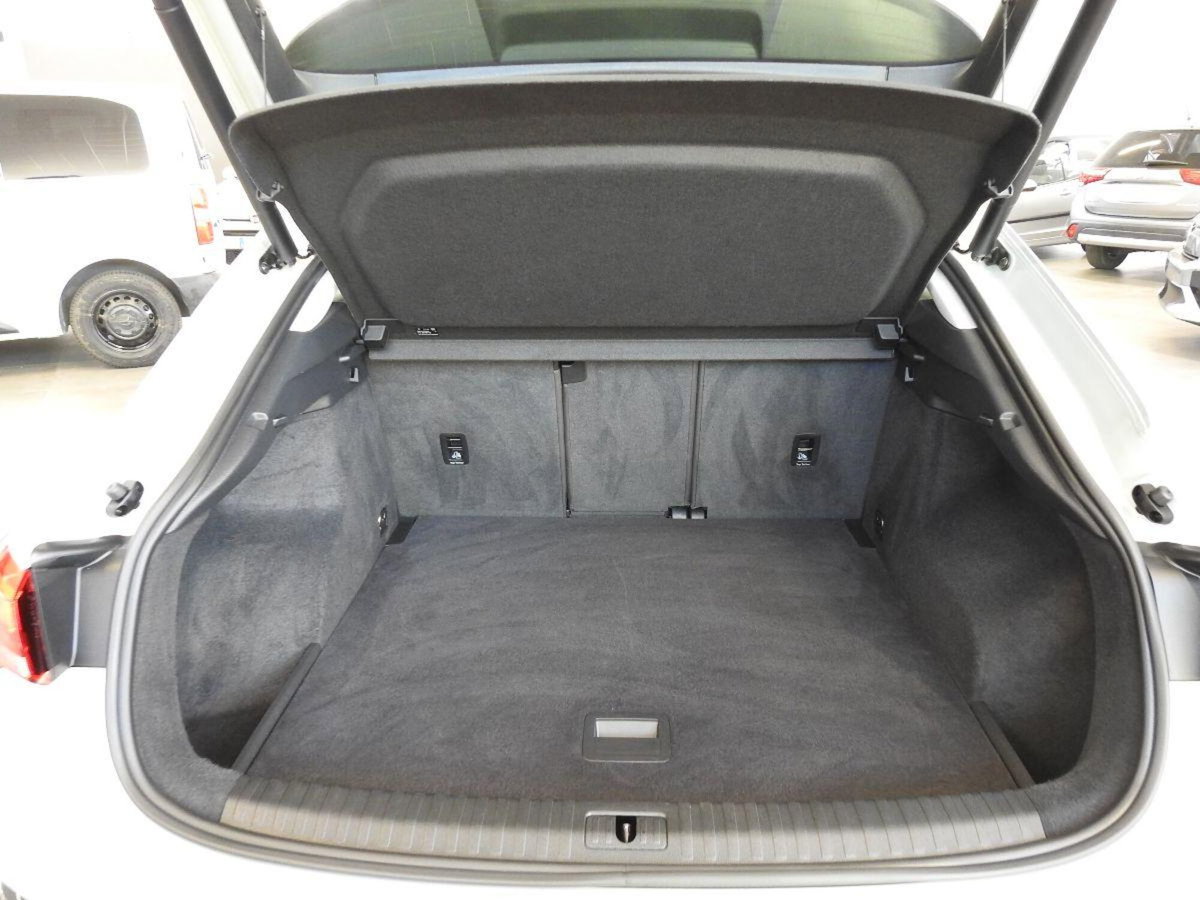 Audi Q3 Sportback 35 TDI S line edition (20)
