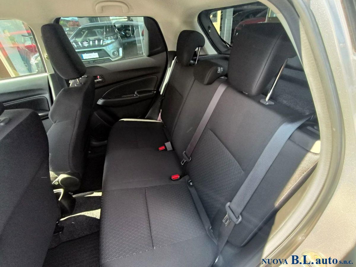 Suzuki Swift 1.2 Hybrid Easy Top (11)