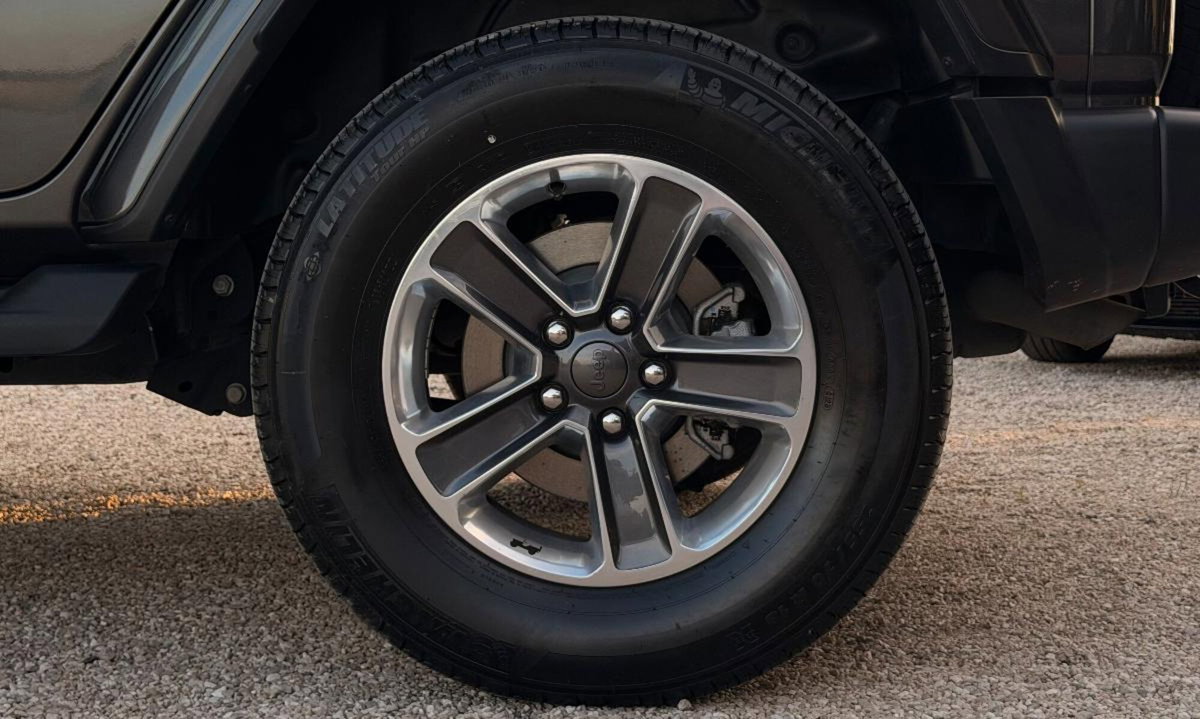 Jeep Wrangler Unlimited 2.2 Mjt II Sahara (18)