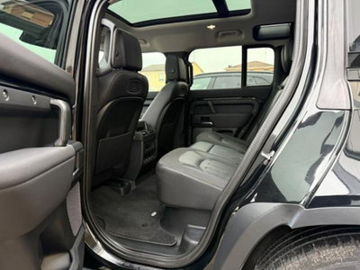 Land Rover Defender 110 3.0D I6 200 CV AWD Auto S (14)