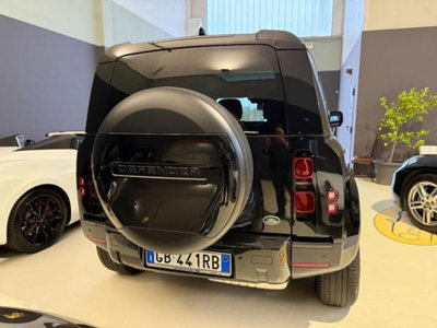 Land Rover Defender 110 3.0D I6 200 CV AWD Auto S (5)