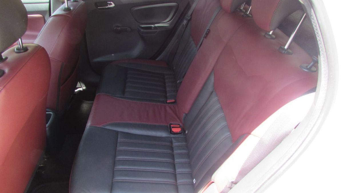 Nissan Micra 0.9 IG-T 12V 5 porte Tekna (10)