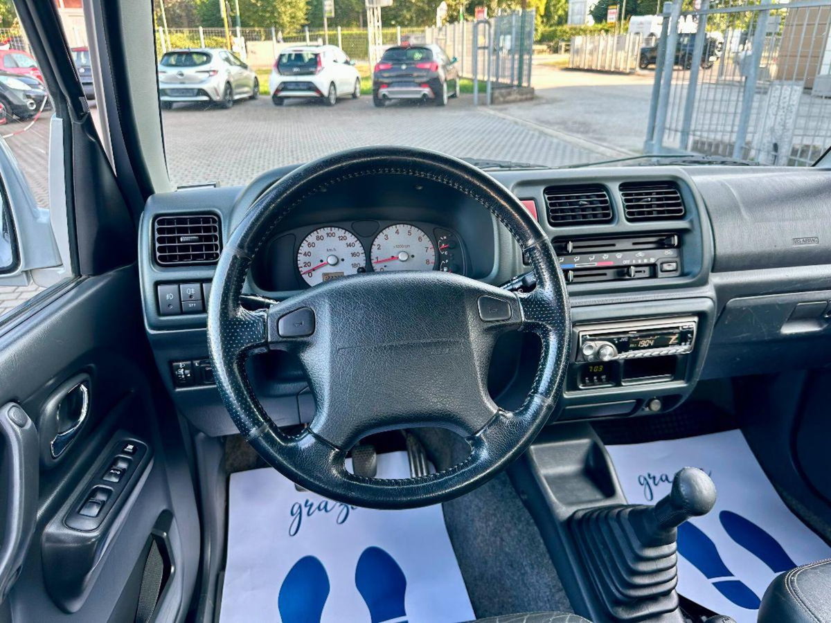 Suzuki Jimny 1.3i 16V cat 4WD JLX Mode (11)