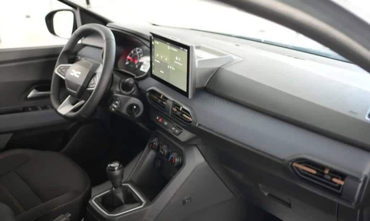 Dacia Sandero Streetway 1.2 Eco-G Expression 120cv auto (7)