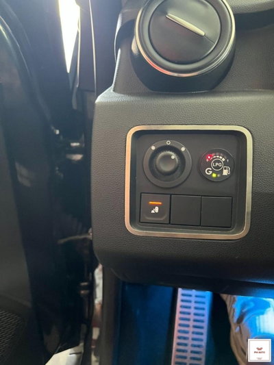 Dacia Duster 1.6 SCe GPL 4x2 Prestige (11)