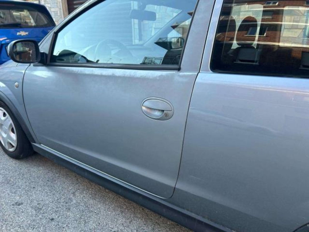 Opel Corsa 1.0 12V 3 porte Club (5)