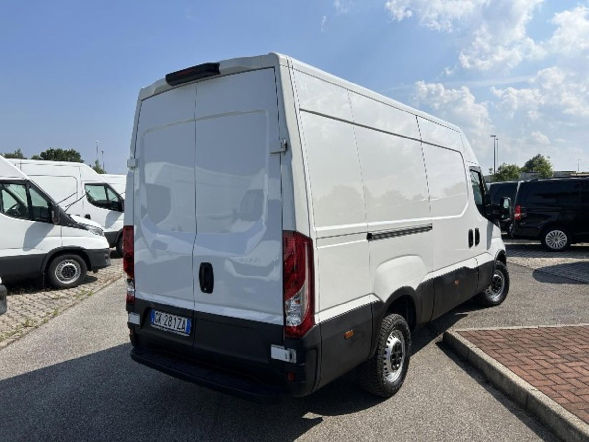 Iveco Daily Telaio 35S14 2.3 HPT PLM Cabinato (7)