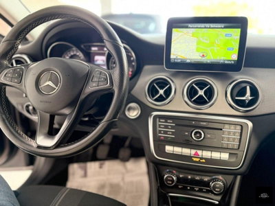 Mercedes-Benz GLA SUV 180 d Premium (10)