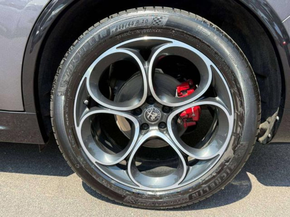 Alfa Romeo Stelvio 2.2 t Veloce Q4 210cv auto (12)