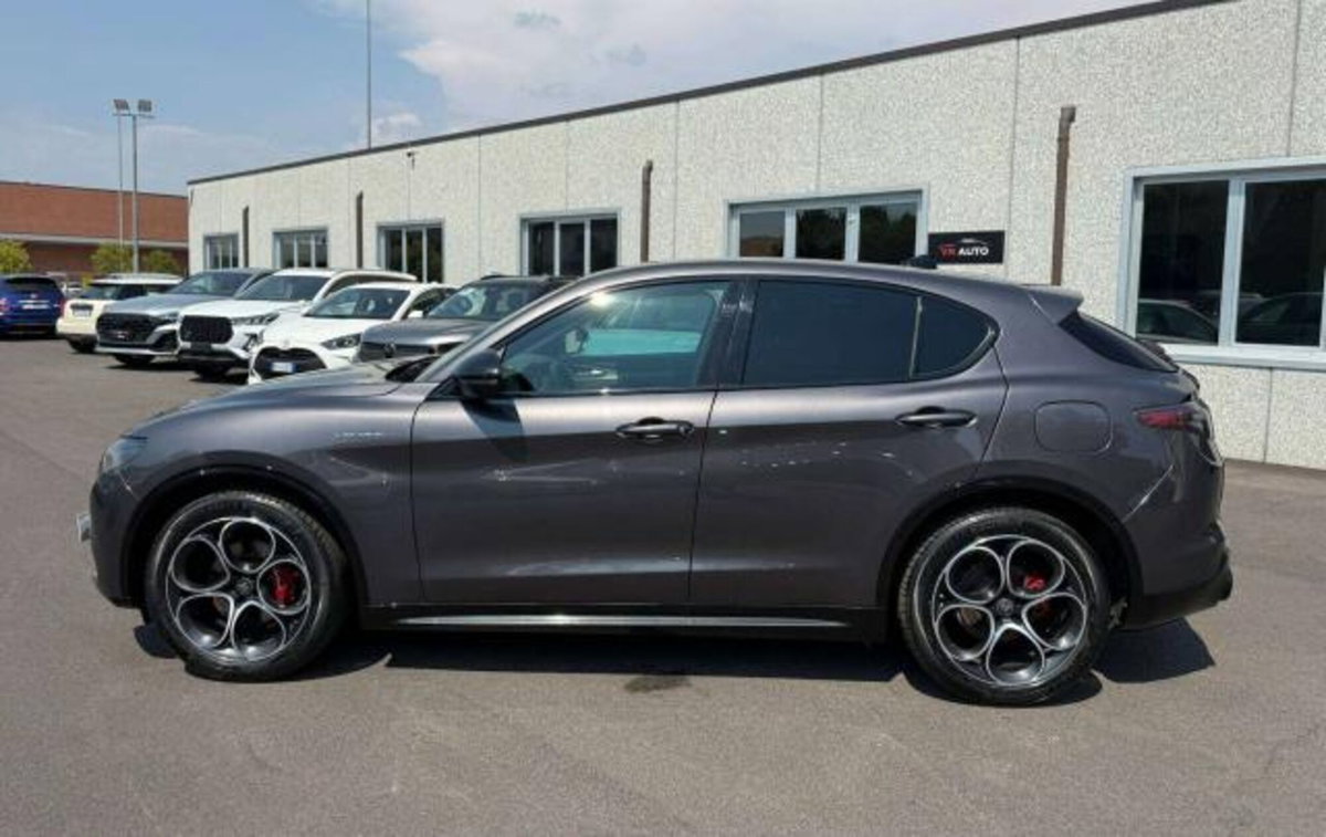 Alfa Romeo Stelvio 2.2 t Veloce Q4 210cv auto (3)