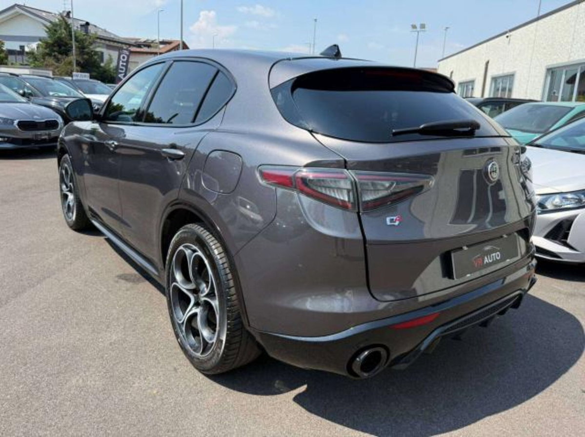 Alfa Romeo Stelvio 2.2 t Veloce Q4 210cv auto (4)