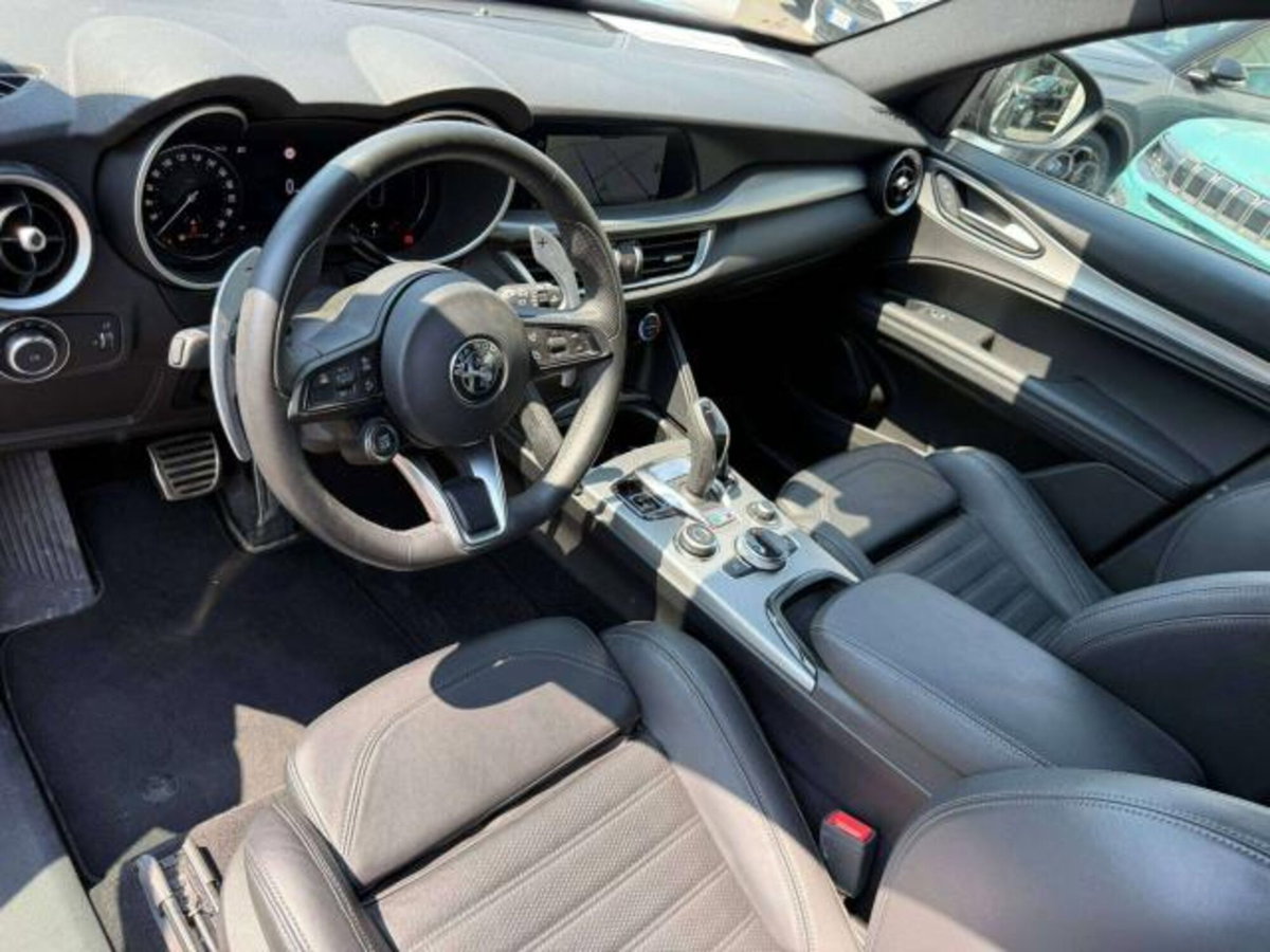 Alfa Romeo Stelvio 2.2 t Veloce Q4 210cv auto (7)
