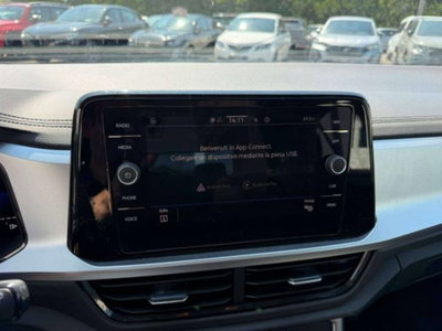 Volkswagen T-Roc 1.5 tsi Life dsg (12)