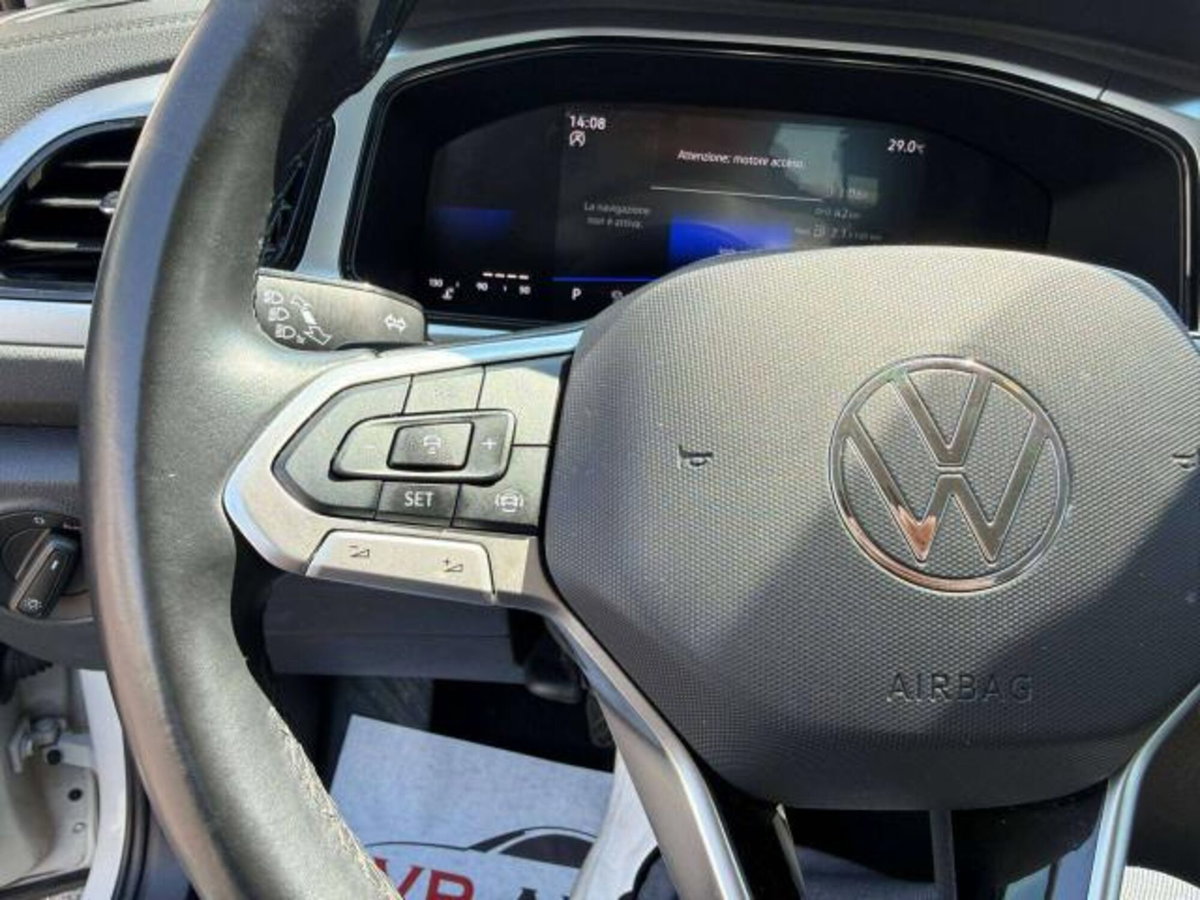 Volkswagen T-Roc 1.5 tsi Life dsg (8)