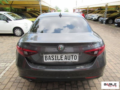 Alfa Romeo Giulia 2.2 Turbodiesel 136 CV AT8 Business (4)