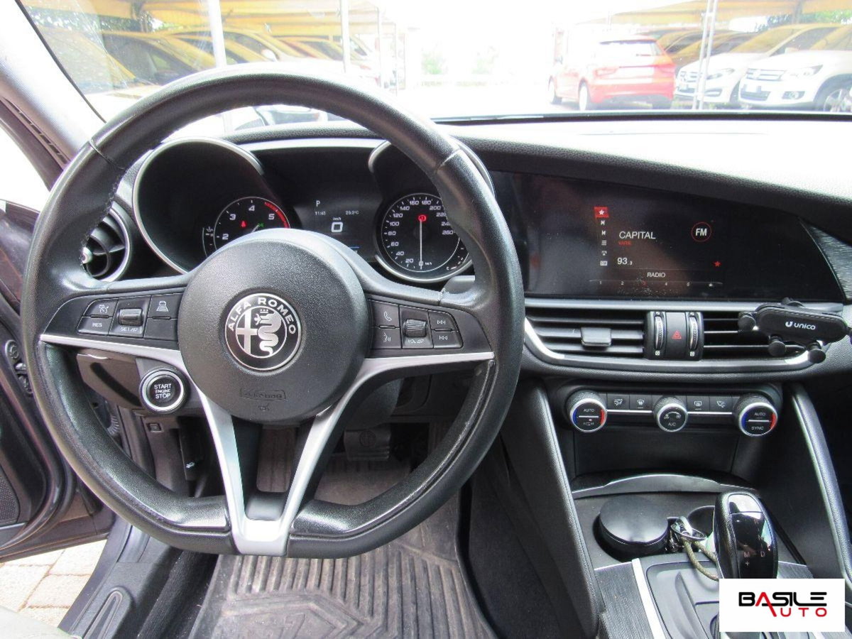 Alfa Romeo Giulia 2.2 Turbodiesel 136 CV AT8 Business (8)