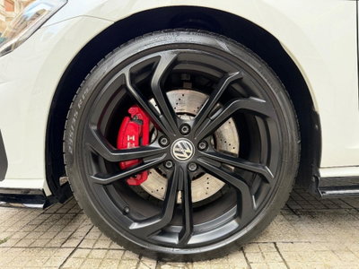 Volkswagen Golf GTI 2.0 TSI TCR DSG 5p. BlueMotion Technology (13)