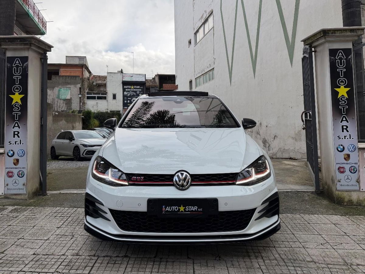 Volkswagen Golf GTI 2.0 TSI TCR DSG 5p. BlueMotion Technology (3)