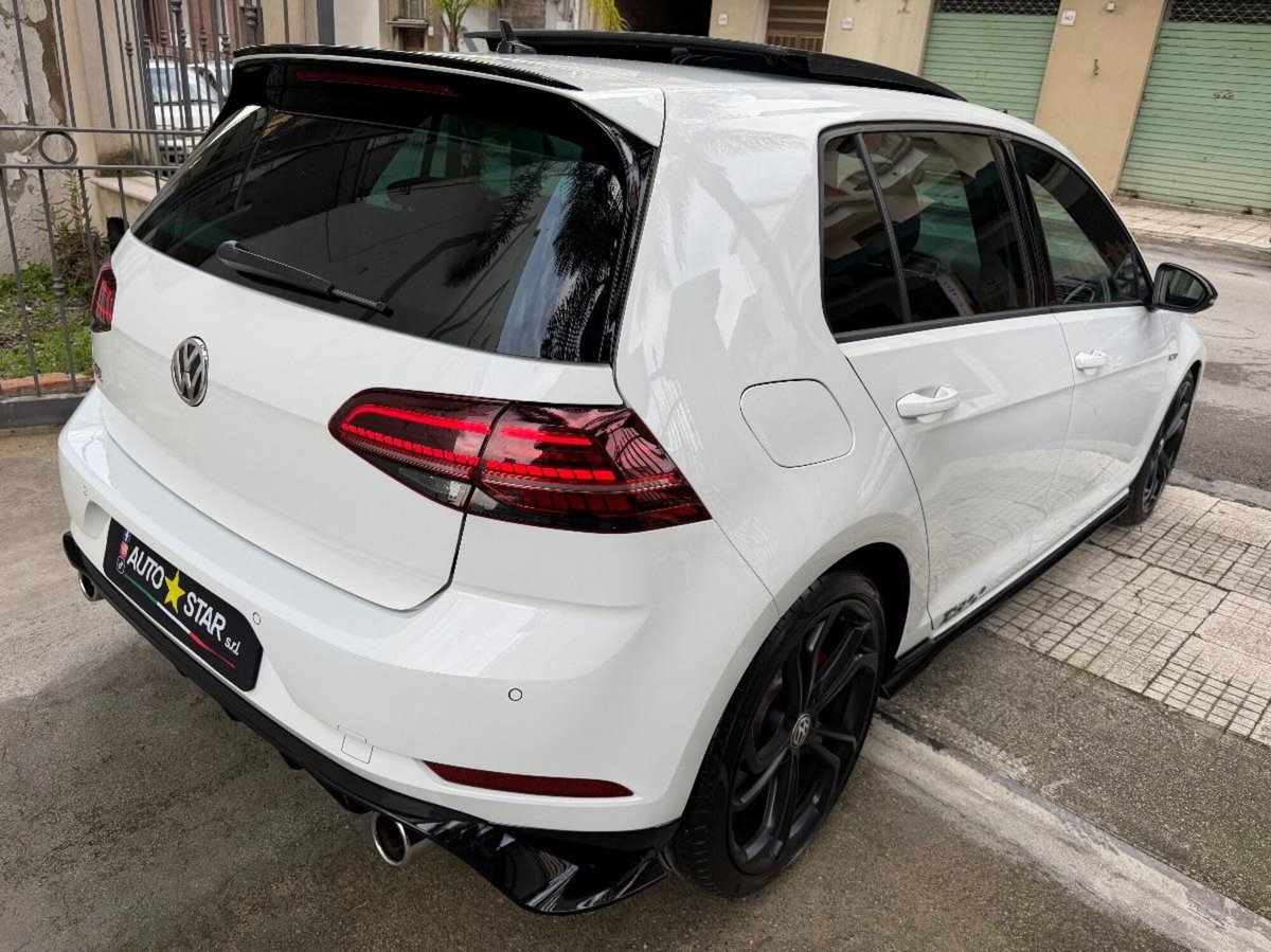 Volkswagen Golf GTI 2.0 TSI TCR DSG 5p. BlueMotion Technology (7)