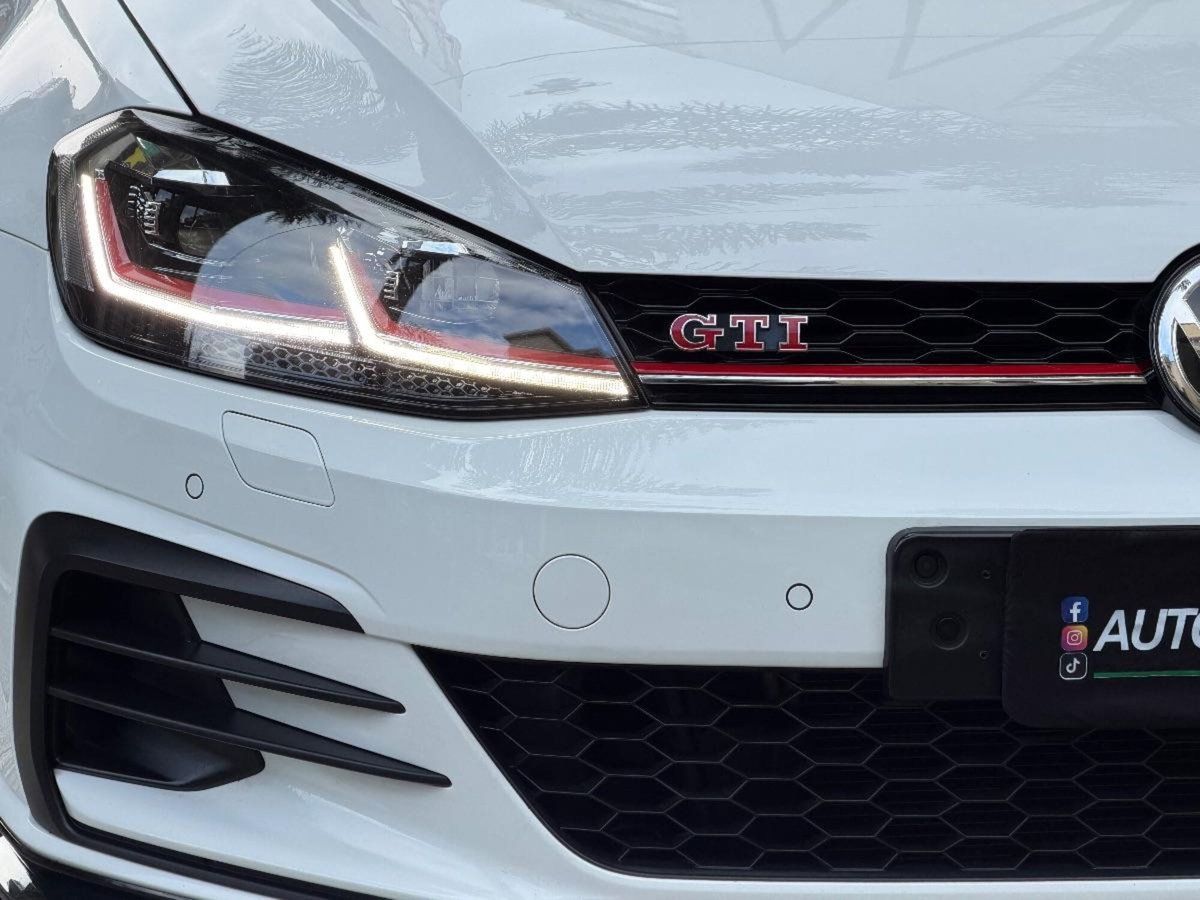 Volkswagen Golf GTI 2.0 TSI TCR DSG 5p. BlueMotion Technology (8)