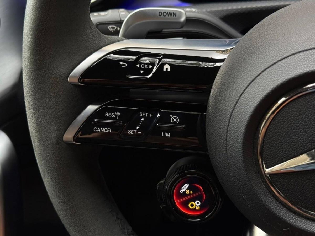 Mercedes-Benz Classe A 35 AMG 4Matic (20)