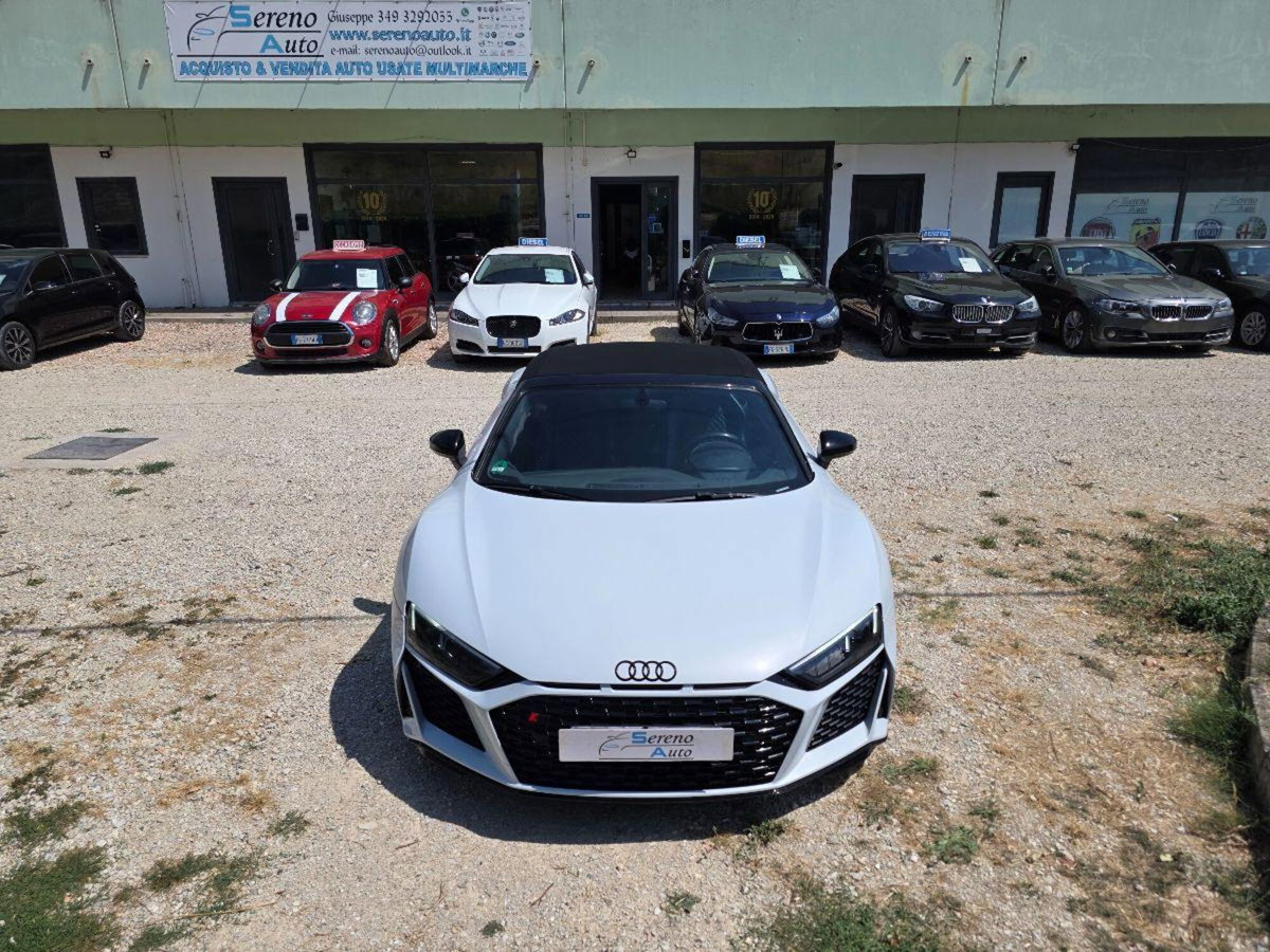 Audi R8 Cabrio Spyder 5.2 V10 Performance quattro 620cv s tronic (2)