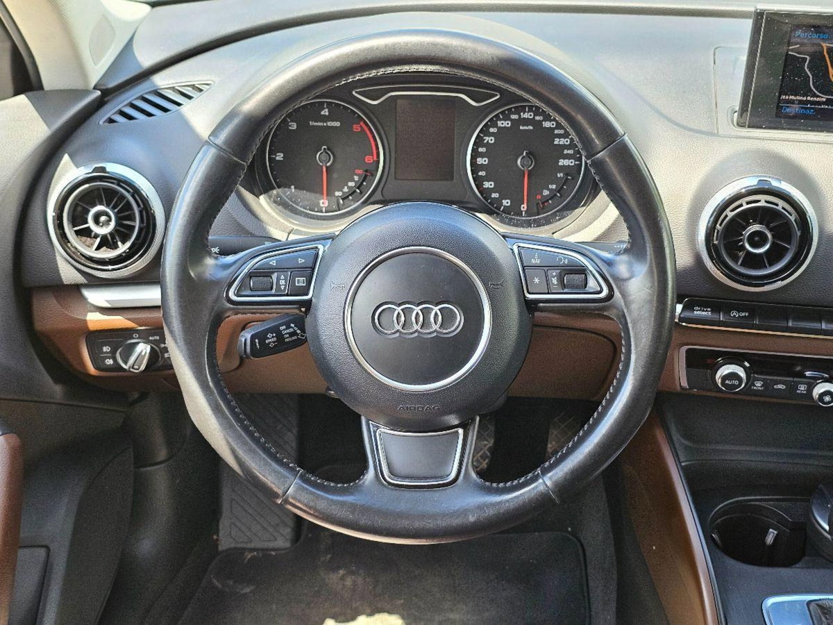 Audi A3 Sportback 2.0 TDI S tronic Attraction (16)