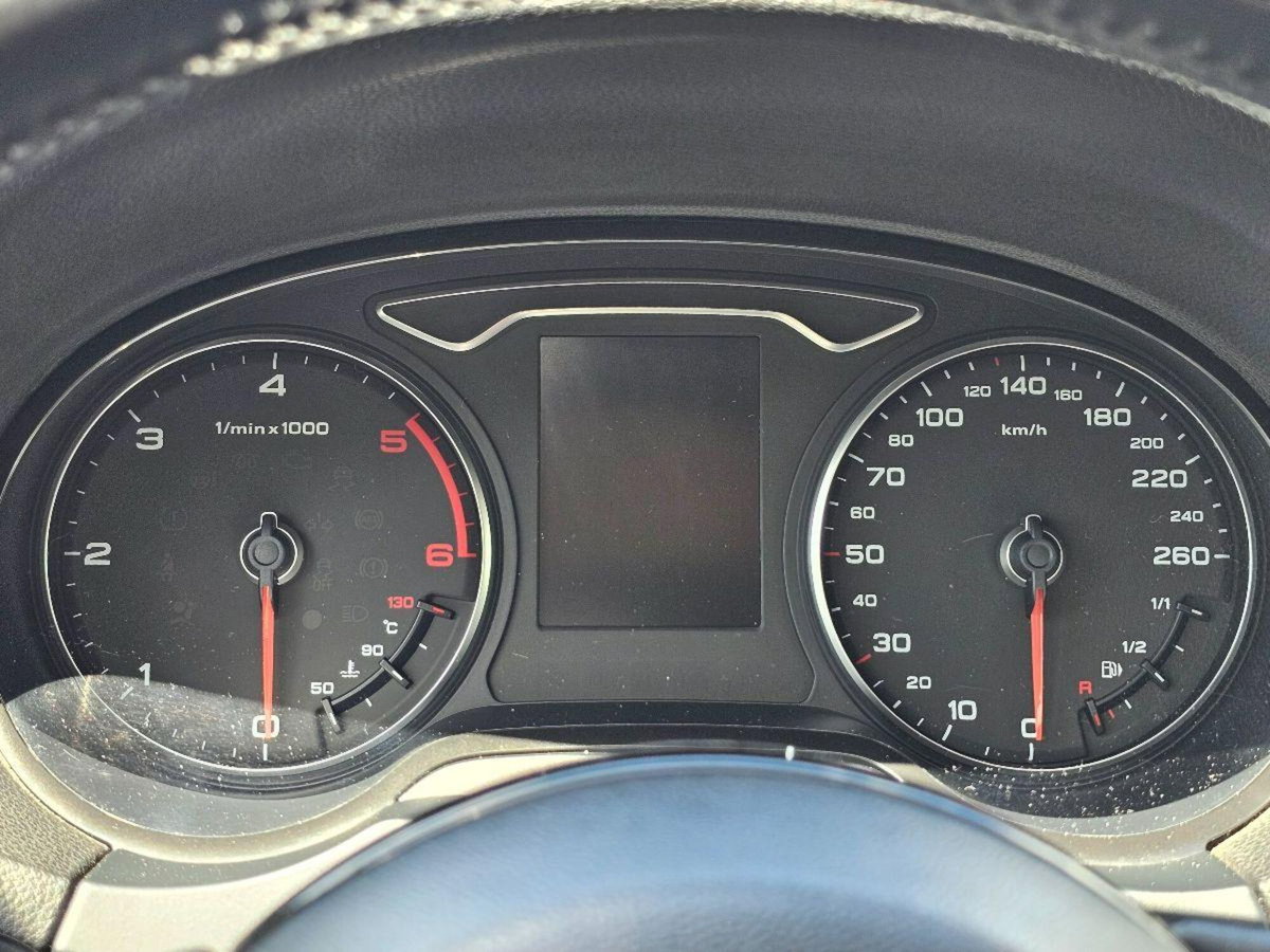 Audi A3 Sportback 2.0 TDI S tronic Attraction (17)