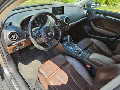 Audi A3 Sportback 2.0 TDI S tronic Attraction (18)