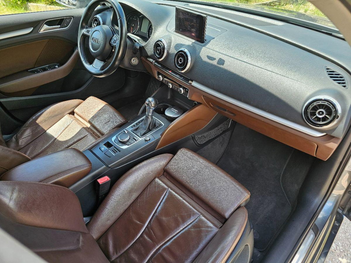 Audi A3 Sportback 2.0 TDI S tronic Attraction (19)