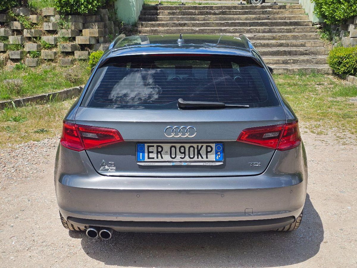 Audi A3 Sportback 2.0 TDI S tronic Attraction (7)