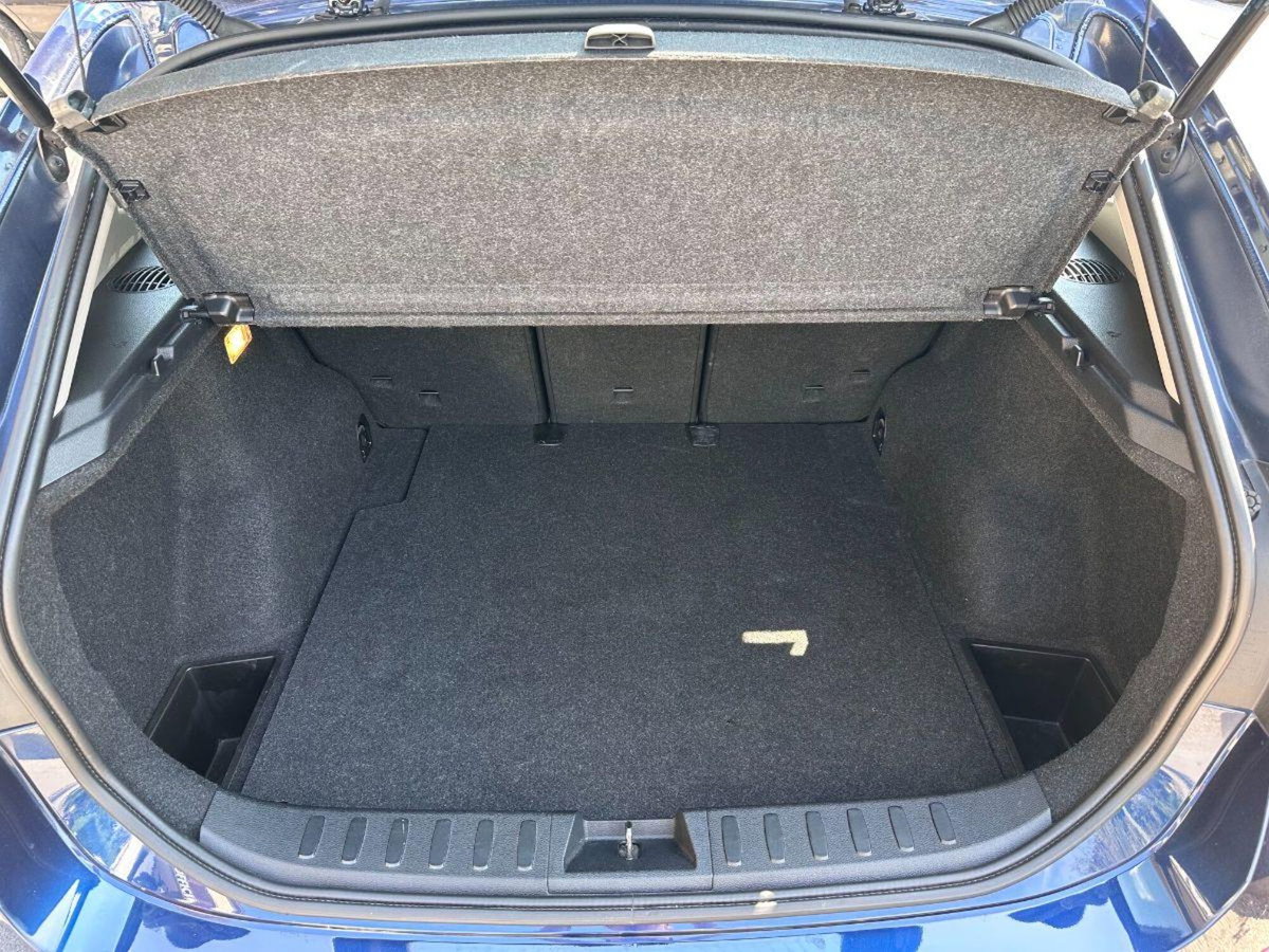BMW X1 sDrive18d X Line (18)