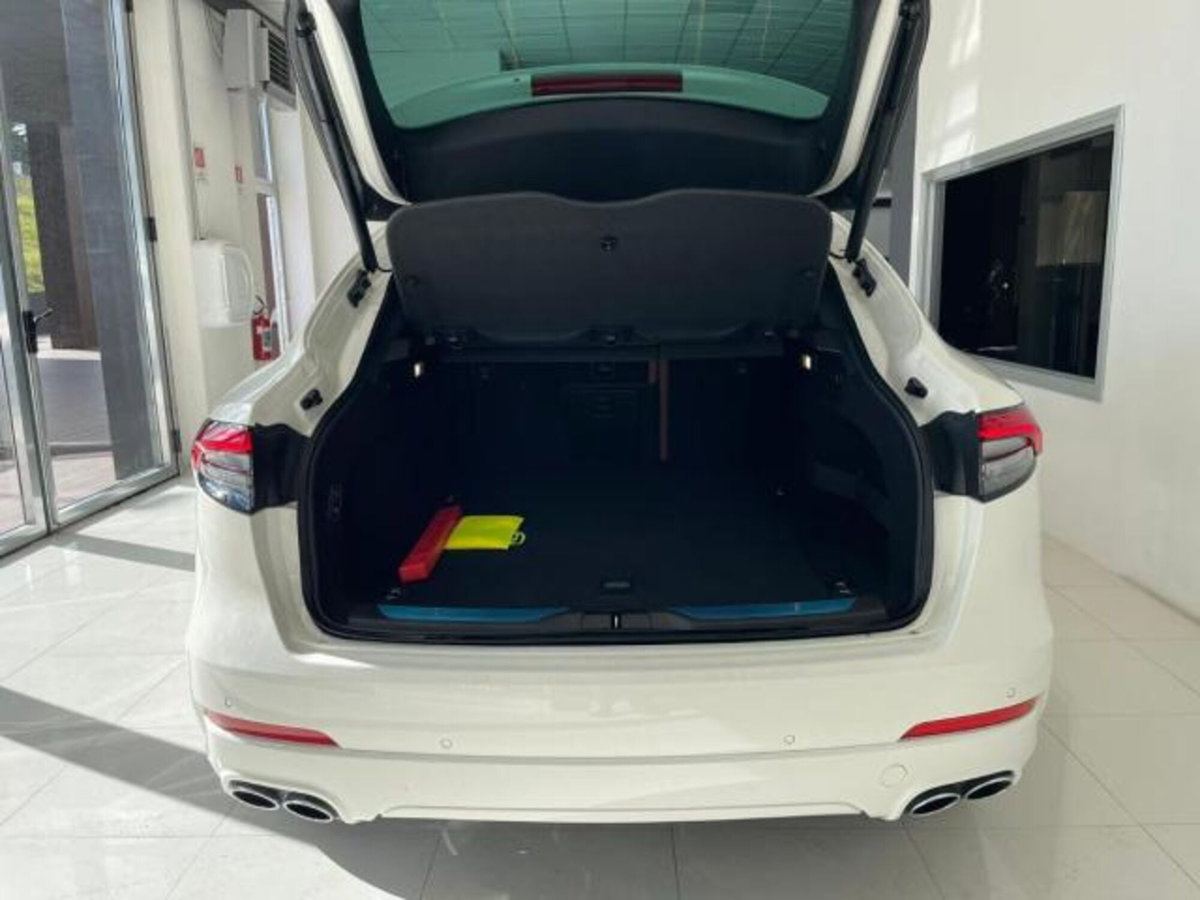 Maserati Levante Levante MHEV 330 CV AWD Executive (11)