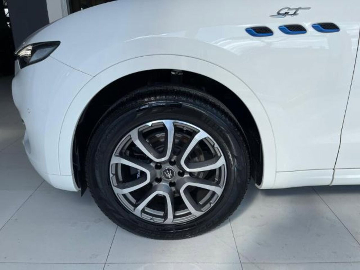 Maserati Levante Levante MHEV 330 CV AWD Executive (13)
