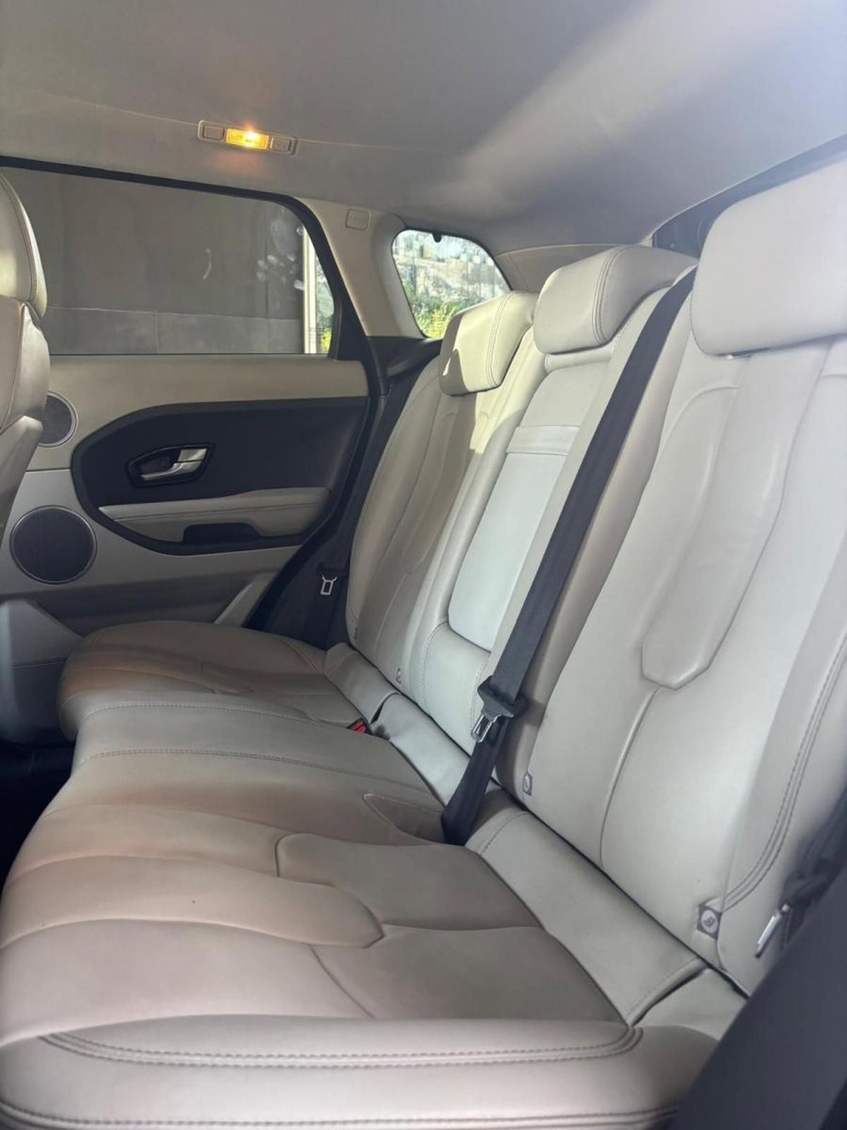 Land Rover Range Rover Evoque 2.2 TD4 5p. Prestige (18)